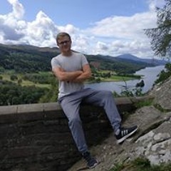 Андрій Лощенко