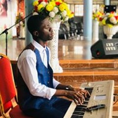 Böřñ Ä Wïńñêř