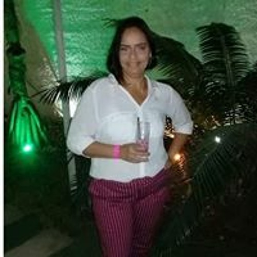 Monica Santos’s avatar