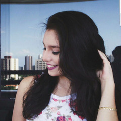 Vitória Lira