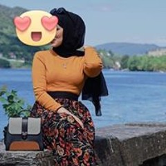 Aya W Alomari