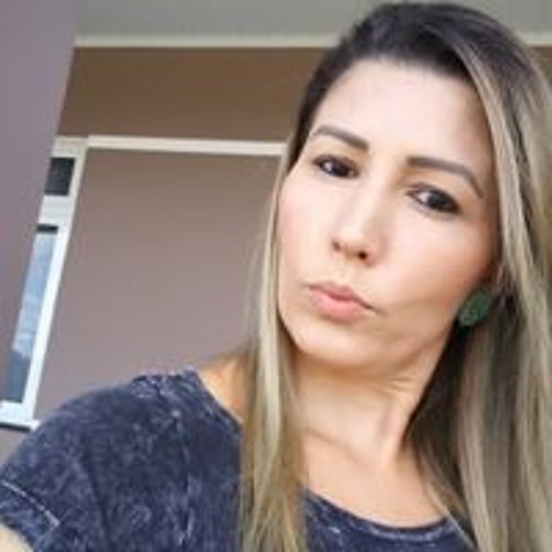 Juliana Paz’s avatar