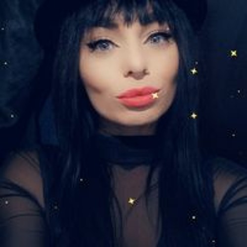 Lena Luna (LeLu)’s avatar