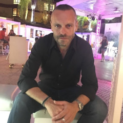 Simon Sanderson