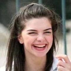 عازفه على اوتار الحياة