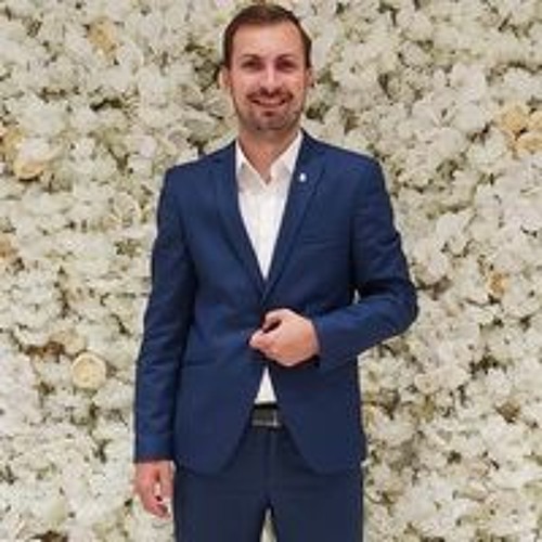 Listen to music albums featuring 02.Ајде,маче,маченце by Jovan online