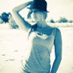 Надя Дорофеева - Горит.mp3