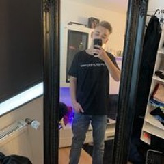 Dennis Mi