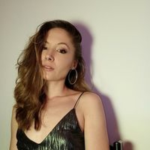Julia Mitrovic’s avatar