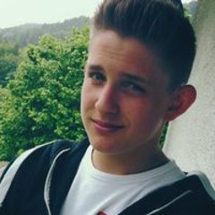 Tobi He