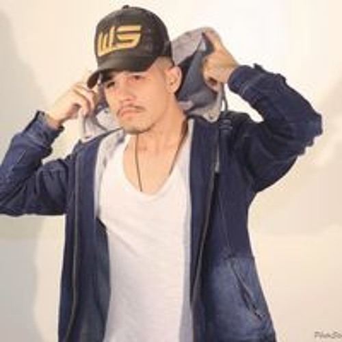 Victor Gomes’s avatar
