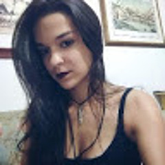 Júlia Guimarães