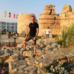 Виолин Николов