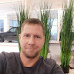 Denis Khomutov