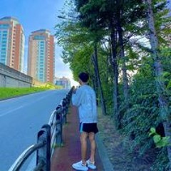 너므 뜨거워 지윤아