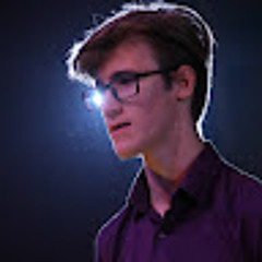 Максим Кондратов