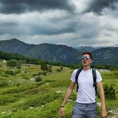 Денис Васильев