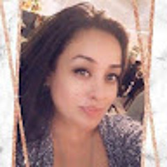 Elisa Benson