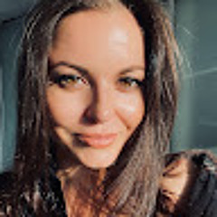 Eлена Басова