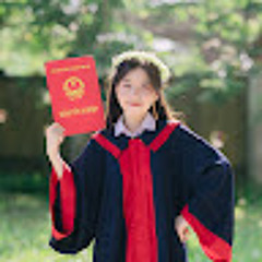 Hoàng Lê Minh Thư.