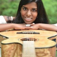 Rayna Laine