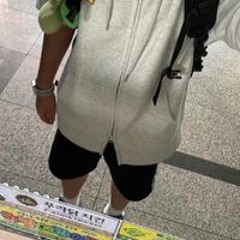 김산