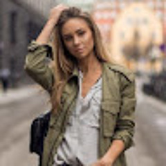 Lola Mitchell