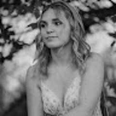 Eve Hanlon