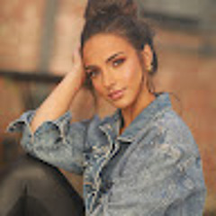 Chloe Burke
