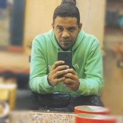 عبد المنعم على