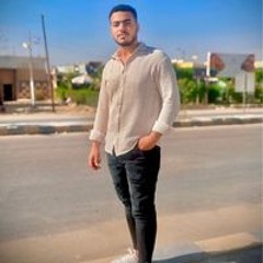 مصطفي ايوب