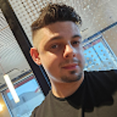 Andrew Saenz