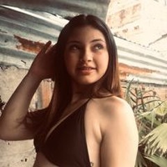 Velez Eve
