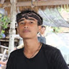 02'Kadek Juliana