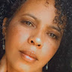 Adriana M . Prates