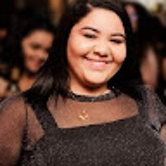 Junia Stefani Oliveira