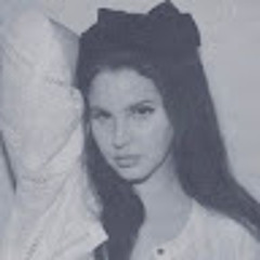 aNicole Moreira