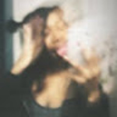 nia w