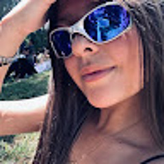 isabella chavarria