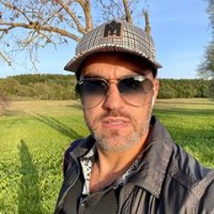 Олег Петров