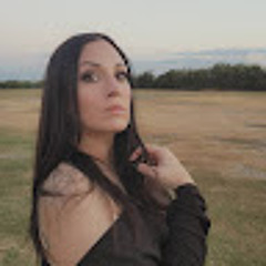 Suzi Y