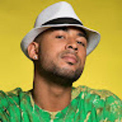 מוראל Studio Black White