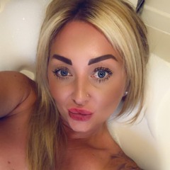 Hayley 💋
