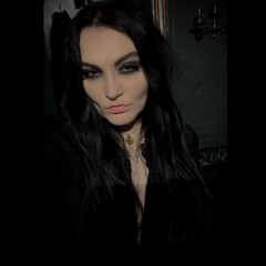 Vivienne•Black