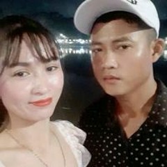 Âm Thầm Bên Em
