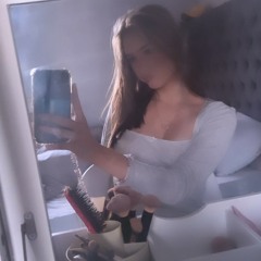 evie x