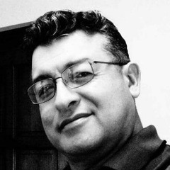 Douglas Mínchez - Gavilán o Paloma