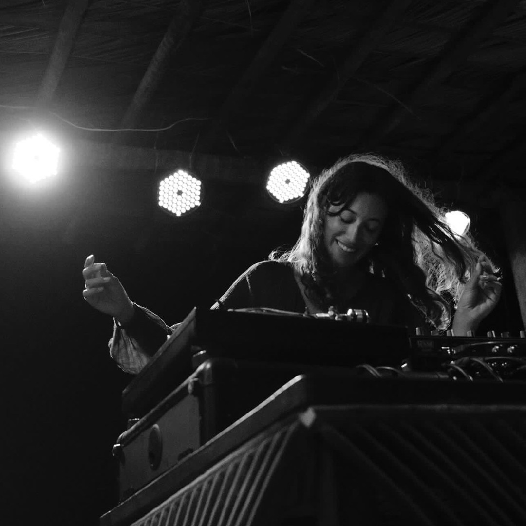 Stream Nessa la Rose music | Listen to songs, albums, playlists