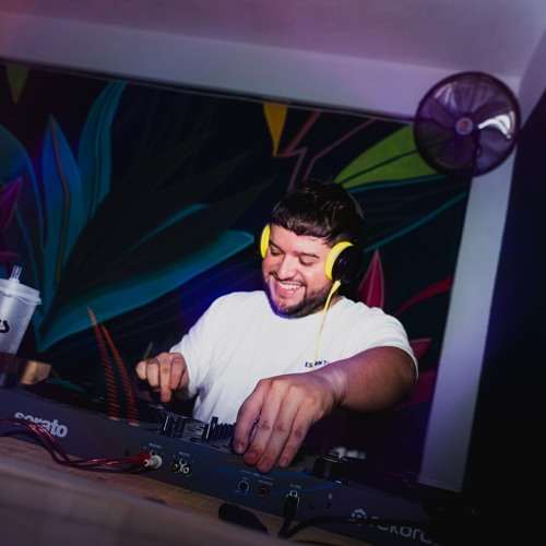 Stream Poche.dj music | Listen to songs, albums, playlists for free on ...