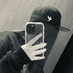 k a y l e e 🫧🩷.